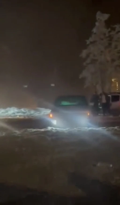 Uludağ&rsquo;da drift pahalıya patladı: Jandarma tespit ettiği ara&ccedil;ları trafikten men etti
