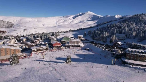 Uludağ&rsquo;da s&ouml;mestrde doluluk y&uuml;zde 90, gecelik fiyatlar 20 bin liradan başlıyor
