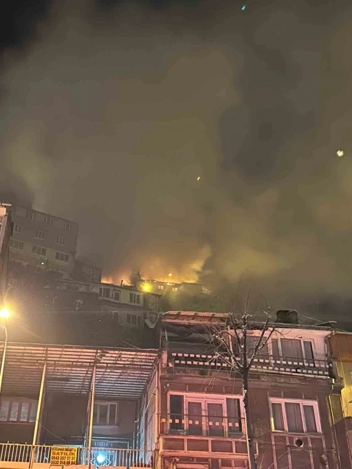 Uludağ eteklerindeki ev k&uuml;le d&ouml;nd&uuml;
