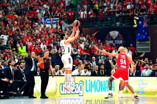 Uludağ İ&ccedil;ecek, EuroLeague yolculuğunu Atina Final Four&rsquo;da Uludağ Limonata ile s&uuml;rd&uuml;rd&uuml;
