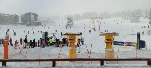 Uludağ kayak tutkunlarını bekliyor
