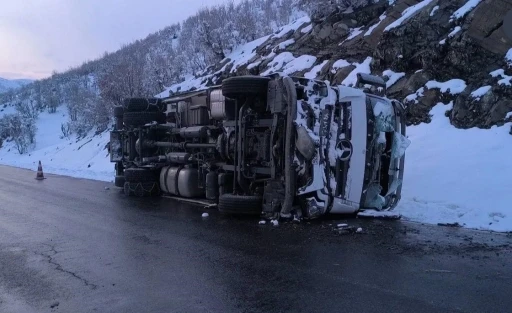 Uludere&rsquo;de trafik kazası: 2 kişi yaralandı

