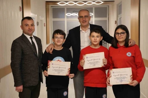 Uluslararası Kanguru Fen sınavlarında CÜ Vakfı Okulları rüzgarı esti

