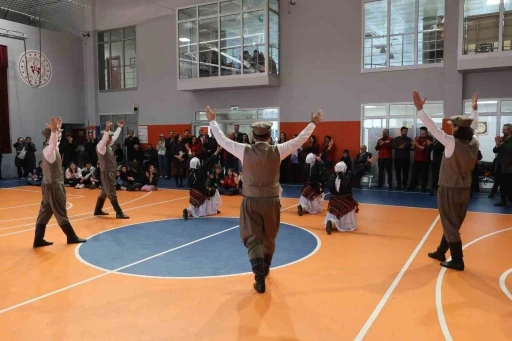 Uluslararası katılımcılar gen&ccedil;lik merkezinde ağırlandı
