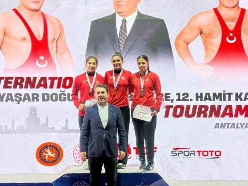 Uluslararası Yaşar Doğu, Vehbi Emre ve Hamit Kaplan Turnuvası&rsquo;nda ikinci g&uuml;n tamamlandı
