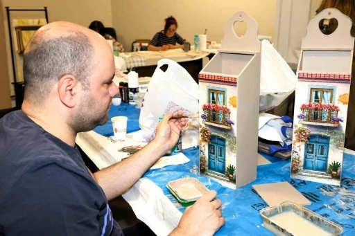 &Uuml;mraniye&rsquo;de geleneksel sanatlar ve el sanatlarına yoğun ilgi
