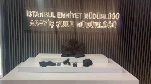 &Uuml;mraniye&rsquo;de park halindeki aracı silah zoruyla gasp eden ş&uuml;pheli tutuklandı
