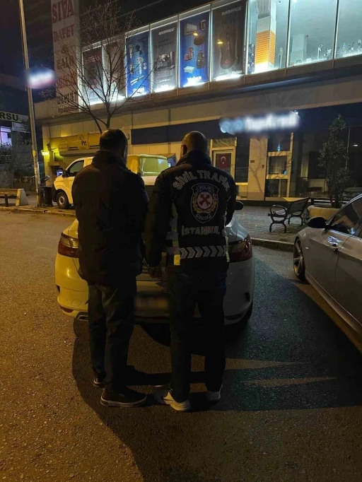 Ümraniye’deki emniyet şeridi magandasına 12 bin TL ceza
