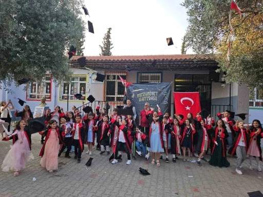 Umurlu Atatürk İlkokulu’nda mezuniyet heyecanı
