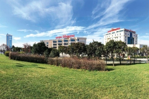 &Uuml;niversite adaylarına tercih d&ouml;neminde burs ve danışmanlık desteği
