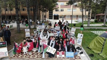 Üniversite öğrencilerinden Filistin’e destek için oturma eylemi
