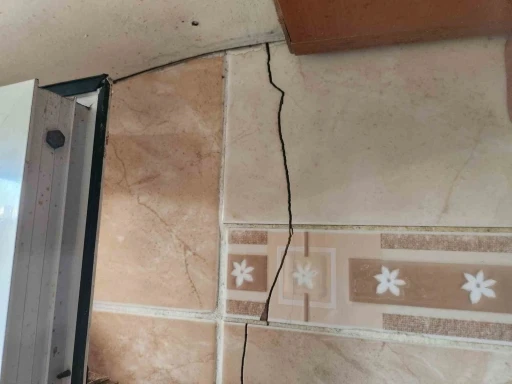 Urla&rsquo;da &ouml;nlem alınmadan yapılan temel kazısı faciaya neden oluyordu
