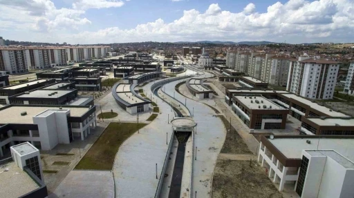 Uşak’a 22 yılda 12.9 milyar liralık 135 tesis kazandırıldı
