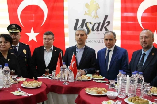 Uşak protokolü bayramlaşma töreninde buluştu
