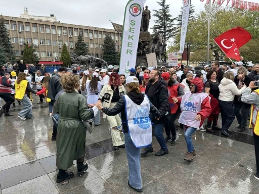 Uşak&rsquo;ta 1 Mayıs Emek ve Dayanışma G&uuml;n&uuml; etkinliklerle kutlandı
