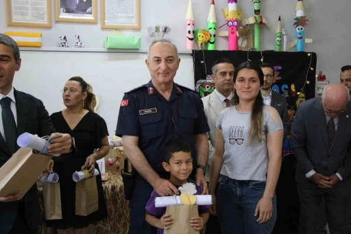 Uşak’ta 65 bin öğrenci karnesini aldı
