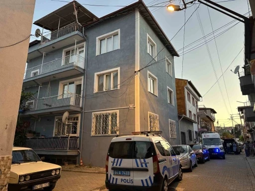 Uşak&rsquo;ta balkondan d&uuml;şen kadın hayatını kaybetti
