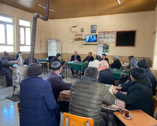 Uşak&rsquo;ta &ccedil;ift&ccedil;ilerle sahada buluşma
