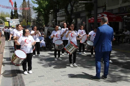 Uşak&rsquo;ta engellilere farkındalık y&uuml;r&uuml;y&uuml;ş&uuml; ger&ccedil;ekleştirildi

