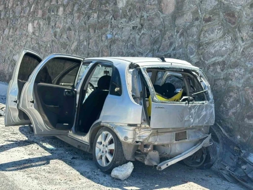 Uşak’ta feci kaza: Karı-koca hayatını kaybetti, 3 kişi yaralandı
