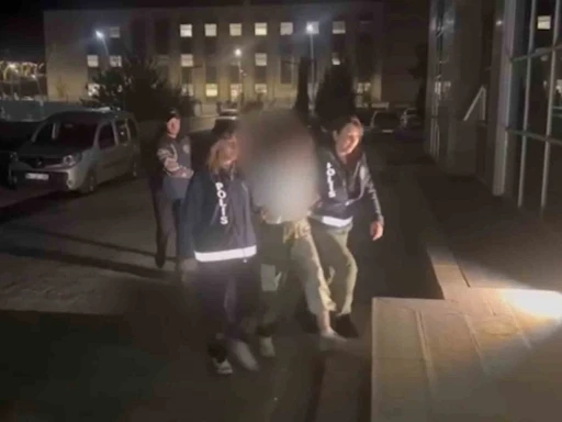 Uşak’ta otomobili çalan şüpheliler yakalandı
