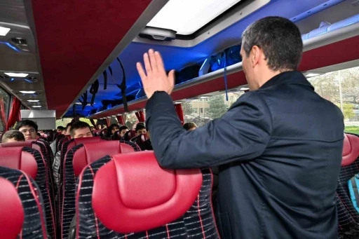 Uşak’tan Çanakkale’ye gidecek ilk öğrenci kafilesi uğurlandı
