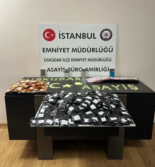 &Uuml;sk&uuml;dar&rsquo;da uyuşturucu operasyonu: 2 ş&uuml;pheli kovalamacada kıskıvrak yakalandı
