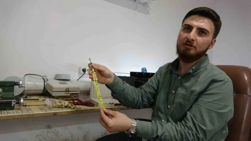 Usta ellerin ürettiği  &quot;tespihler&quot; 10 ila 15 bin TL arasında alıcı bulabiliyor
