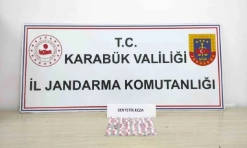 Üstünden 107 adet uyuşturucu hap çıktı
