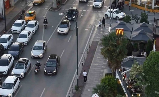 Uyanık motorcu ekiplerden ka&ccedil;amadı

