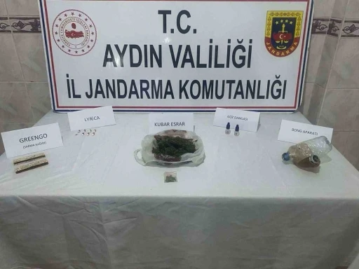 Uyuşturucu kullanırken su&ccedil;&uuml;st&uuml; yakalandılar
