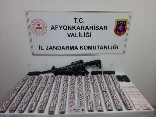 Uyuşturucu operasyonunda 4 kişi g&ouml;zaltına alındı
