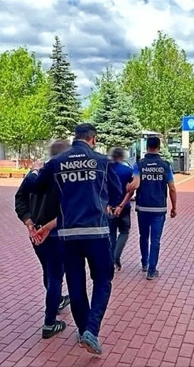Uyuşturucu operasyonunda gözaltına alınan 2 kişi tutuklandı
