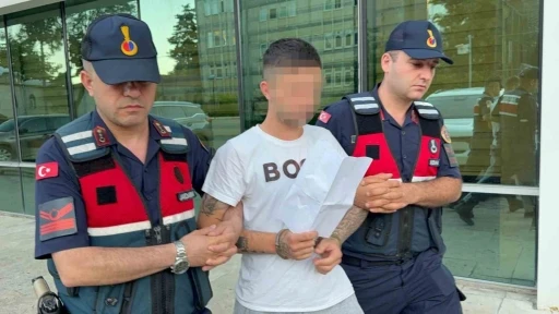 Uyuşturucu operasyonunda yakalanan gen&ccedil; tutuklandı
