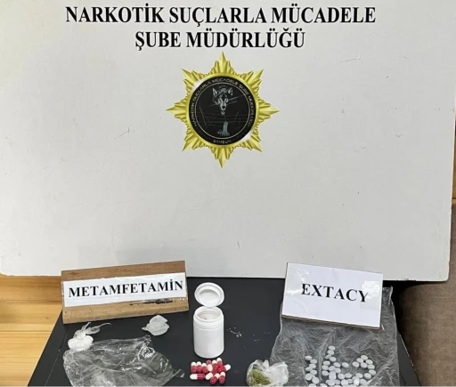 Uyuşturucu operasyonunda zehir tacirlerine darbe
