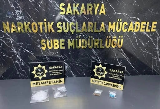 Uyuşturucu sevkiyatı otoyol gişesinde engellendi: 2 tutuklama
