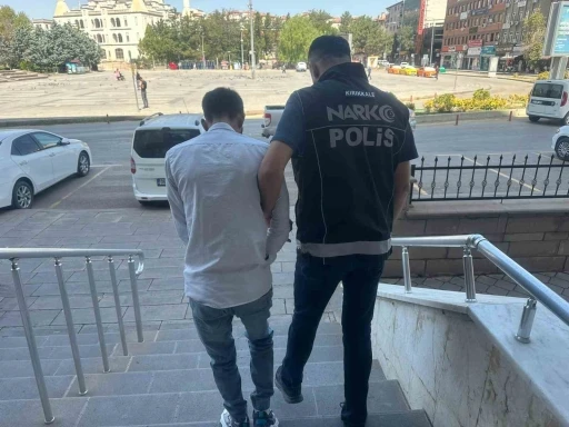 Uyuşturucu suçundan aranan 2 firari hükümlü yakalandı
