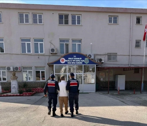 Uyuşturucu suçundan aranan şahıs Nazilli’de yakalandı

