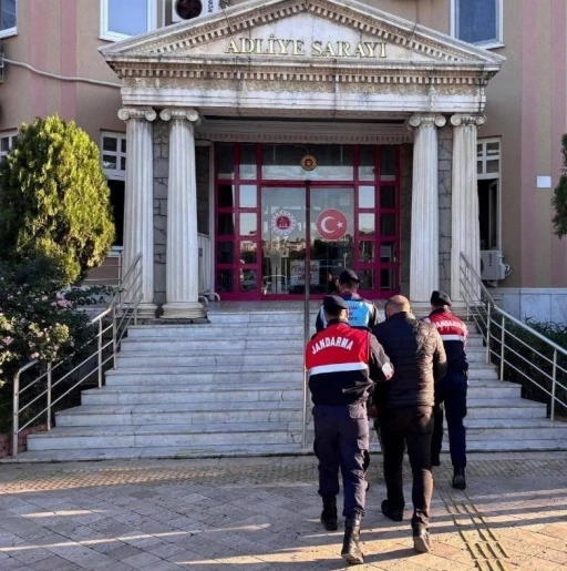 Uyuşturucu su&ccedil;undan aranıyordu, Didim&rsquo;de yakalandı
