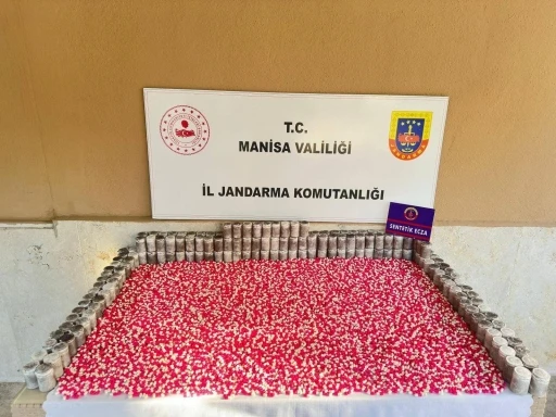 Uyuşturucu taciri jandarmadan kaçamadı
