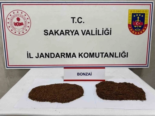 Uyuşturucu tacirleri jandarmadan kaçamadı