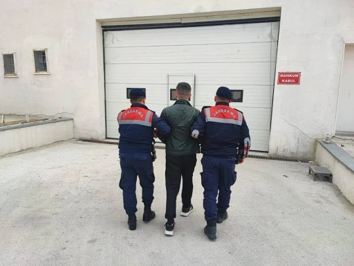 Uyuşturucu ticareti yaptığı belirlenen şüpheli tutuklandı
