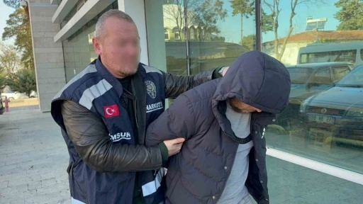 Uyuşturucuyla yakalanan ş&uuml;pheli adliyeye sevk edildi
