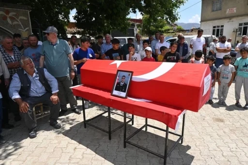 Uzman &ccedil;avuş senelik izne geldiği memleketinde hayatını kaybetti

