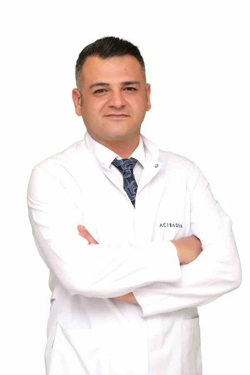 Uzmandan &rsquo;badem g&ouml;z&rsquo; trendi uyarısı: "Kişinin y&uuml;z yapısı, kaş pozisyonu ve orta y&uuml;z anatomisi birlikte değerlendirilmelidir"
