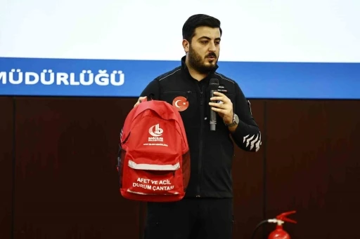Uzmandan uyarı: &quot;Deprem gelmeden evinizde tatbikat yapın&quot;
