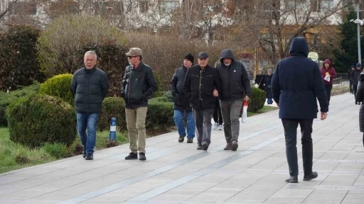 Uzmanı uyardı, yanlış beden algısı ölüme götürebiliyor
