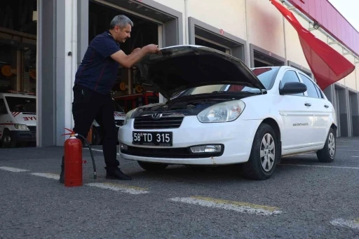 Uzmanından araç yangını uyarısı: &quot;Elektrikli araçlara müdahale farklı&quot;
