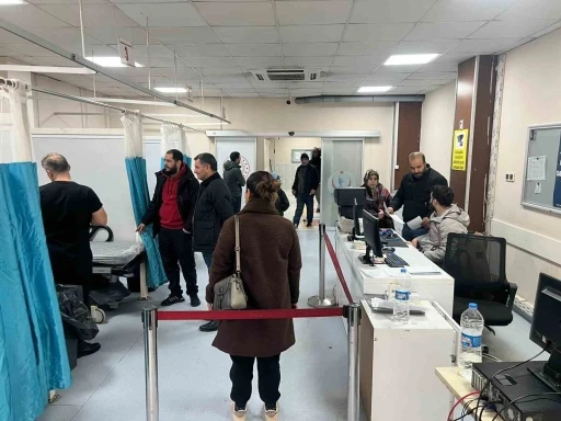 Uzmanından buzlu havada k&ouml;sele ayakkabı, kundura ve y&uuml;ksek topuk uyarısı
