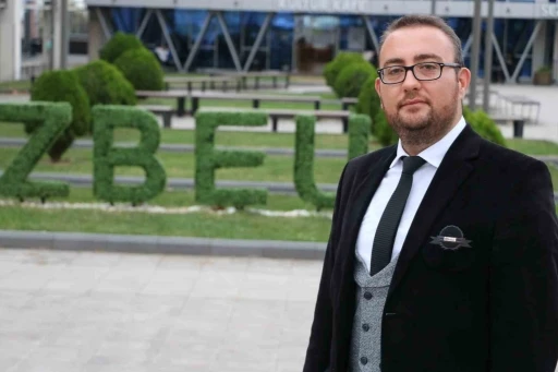 Uzmanından korkutan &lsquo;yapay zeka&rsquo; uyarısı: "Sesinizi kopyalayıp, ailenizi arıyorlar"

